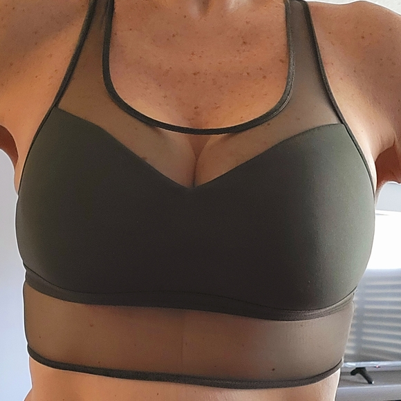 OYSHO Sports Bra Olive Green - Picture 1 of 5